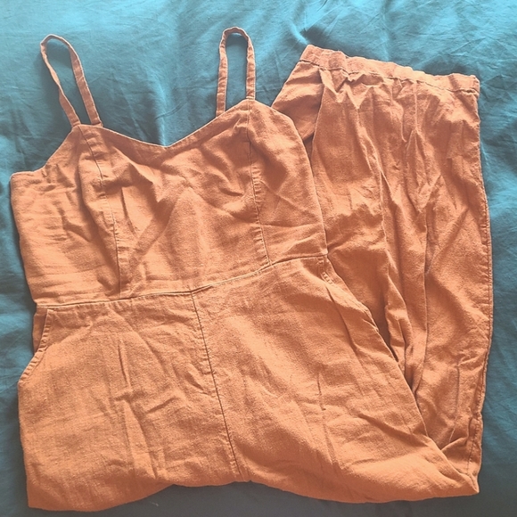 Old Navy jumpsuit L (tall) tan/dark mustard - Picture 1 of 2